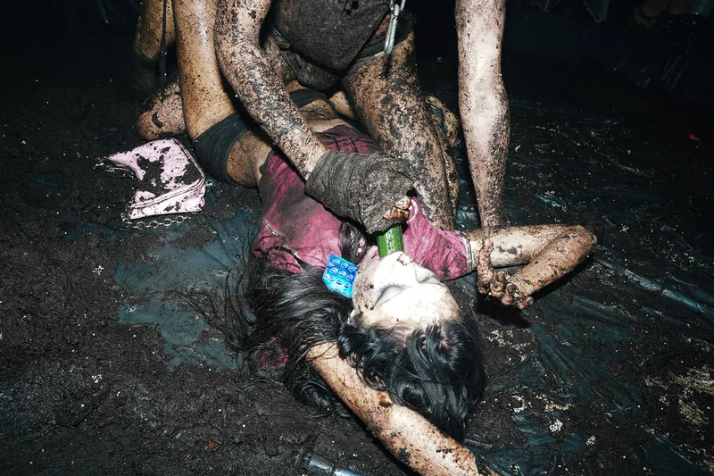 HOT GIRLS GET DIRTY